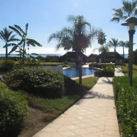 Beachside In 5 Star Gated Apartment