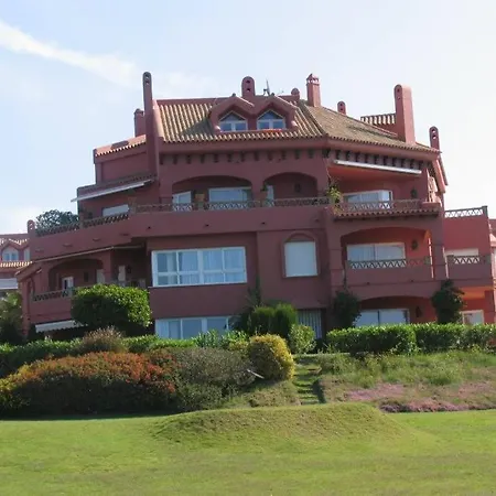 Beachside In 5 Star Gated Apartment *