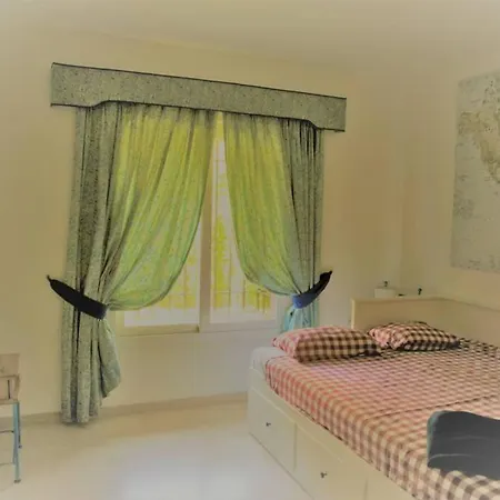 Beachside In 5 Star Gated Apartment