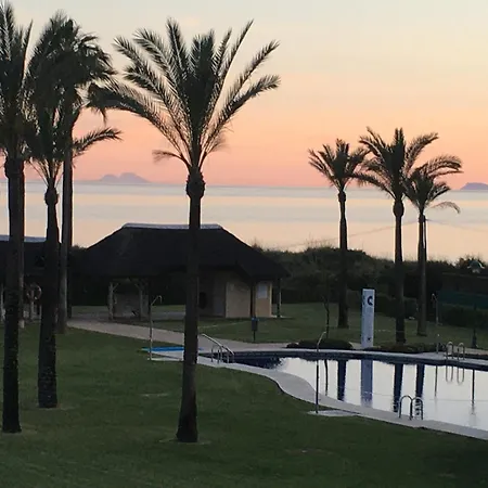 Beachside In 5 Star Gated Apartment *